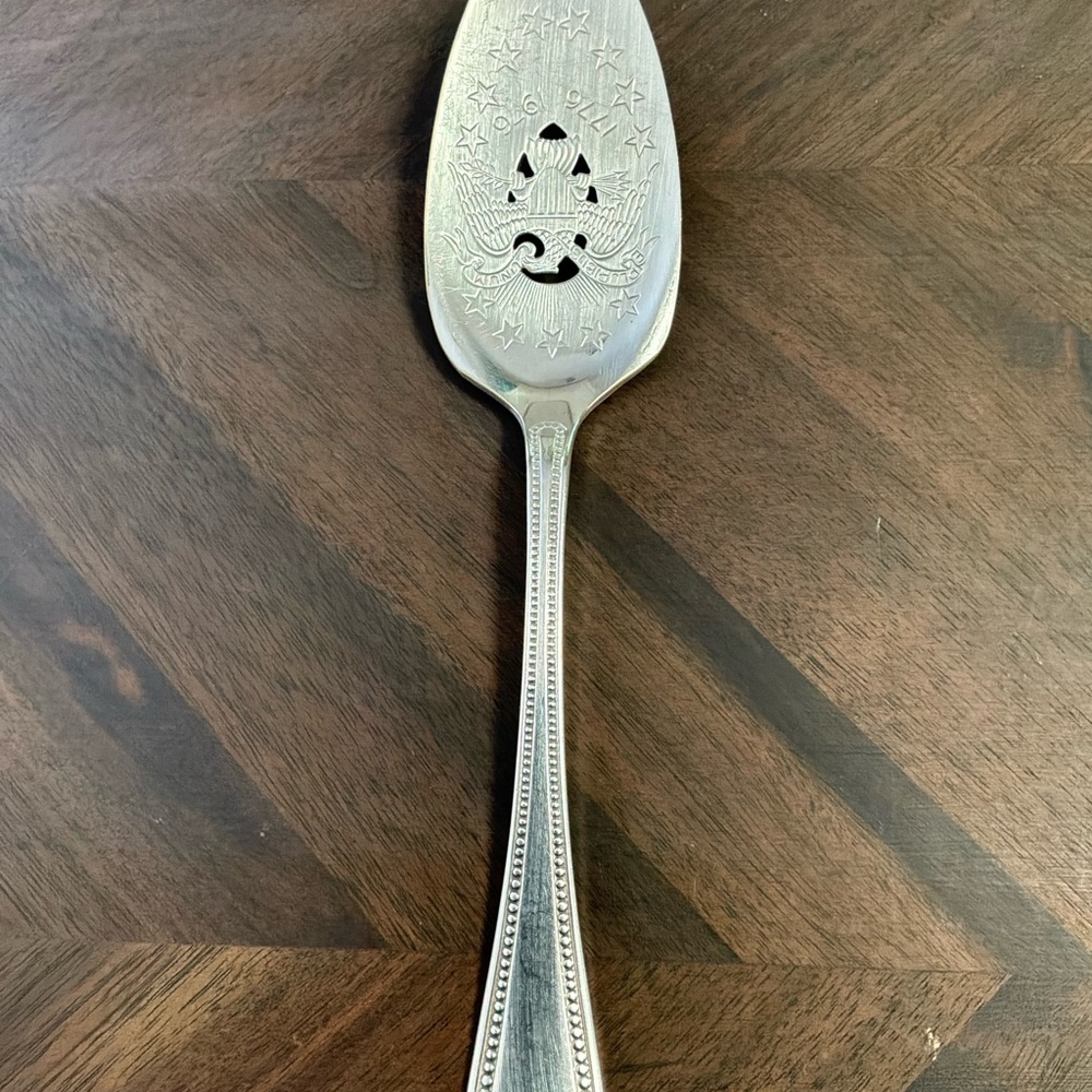 Community Bi-Centennial Eagle With Stars Cake/Pie Server